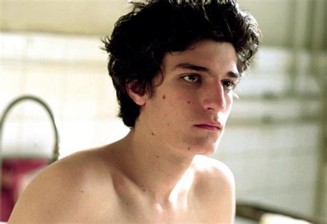 Manatomy of a Nude Scene: Louis Garrel Full Frontal in Godard。